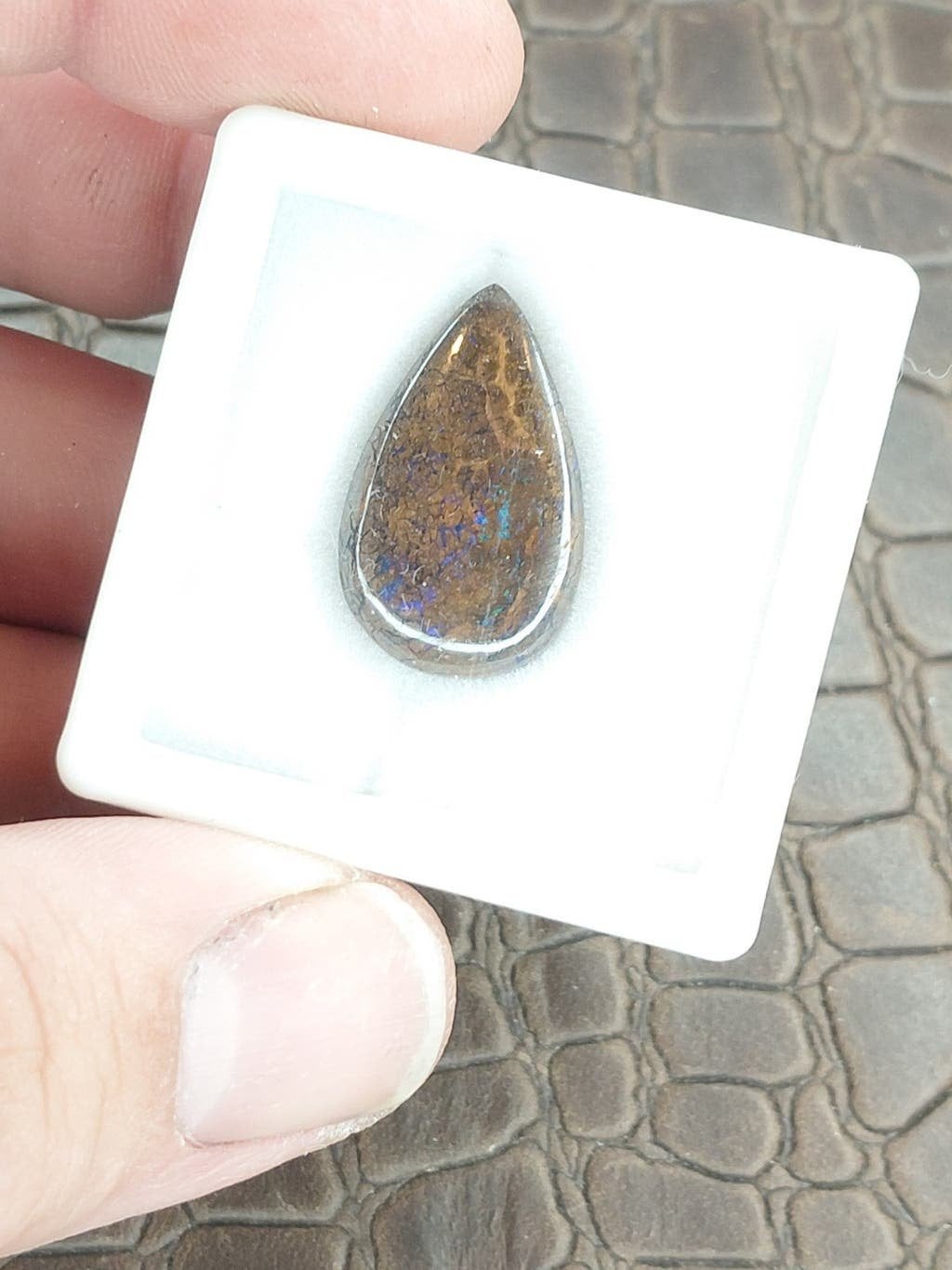 Orginele boulder opaal met blauw en groene gloed, Ophalen of Verzenden, Nieuw