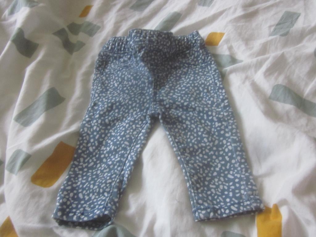 Mooi blauw/wit broekje met spikkels Hema maat 62 zgan, Broekje, Meisje, Ophalen of Verzenden, Zo goed als nieuw