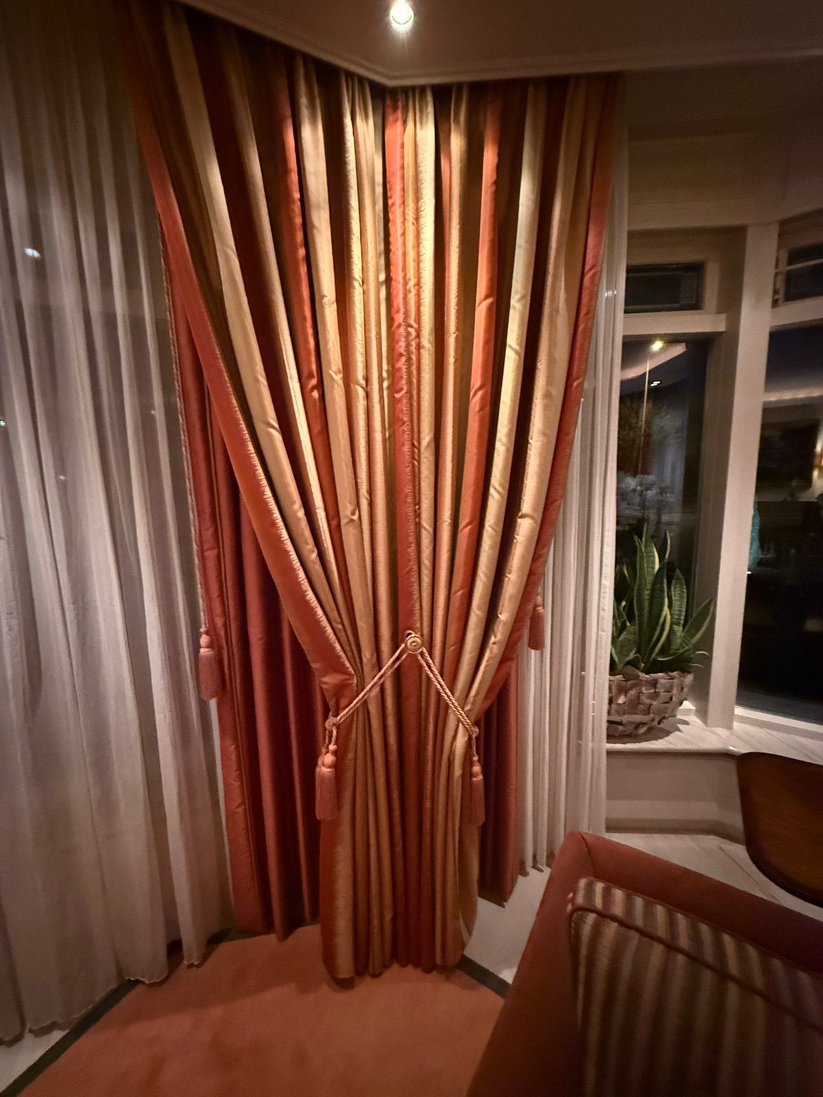 Anthieke gordijnen, Huis en Inrichting, Ophalen, Zo goed als nieuw, Gordijn