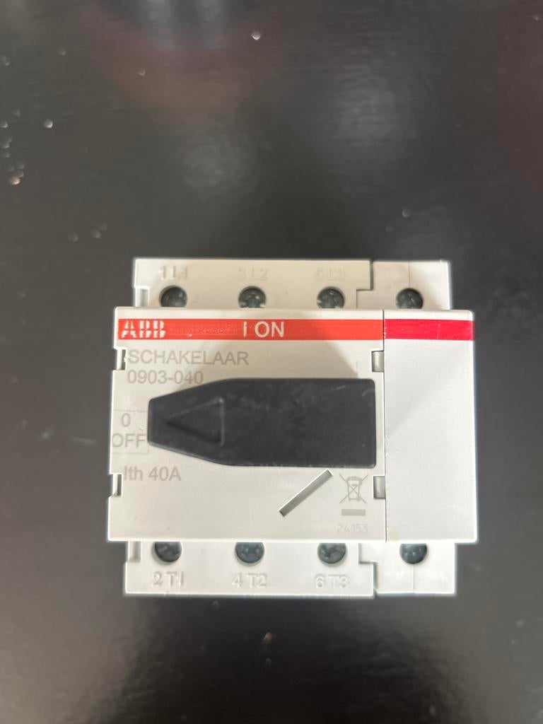 ABB 4-polige hoofdschakelaar 40A, Ophalen of Verzenden, Nieuw