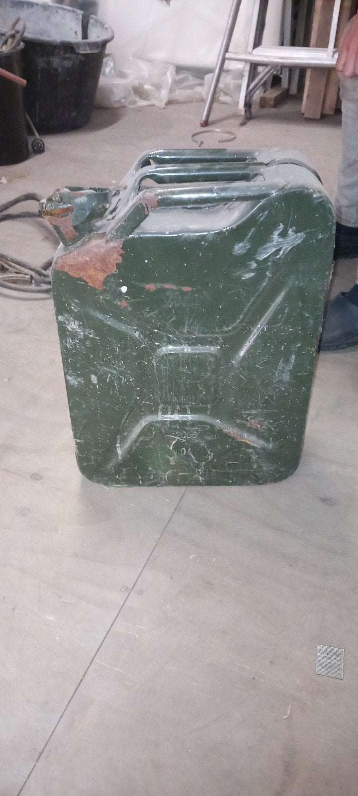 Jerrycan, Minder dan 75 liter, Ophalen