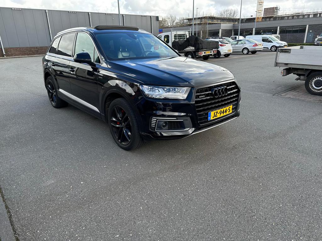 Audi Q7 3.0 TDI 374pk E-tron Quattro Tiptronic 2016 Bom Vol, Auto's, Automaat, 258 pk, Zwart, Particulier