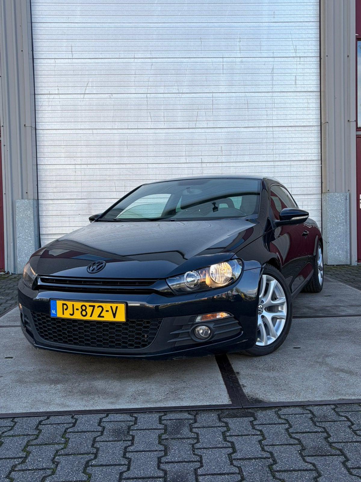 Volkswagen Scirocco 2.0 TSI DSG Nieuwe Ketting en apk, Auto's, 4 cilinders, 1984 cc, 4 stoelen, Zwart