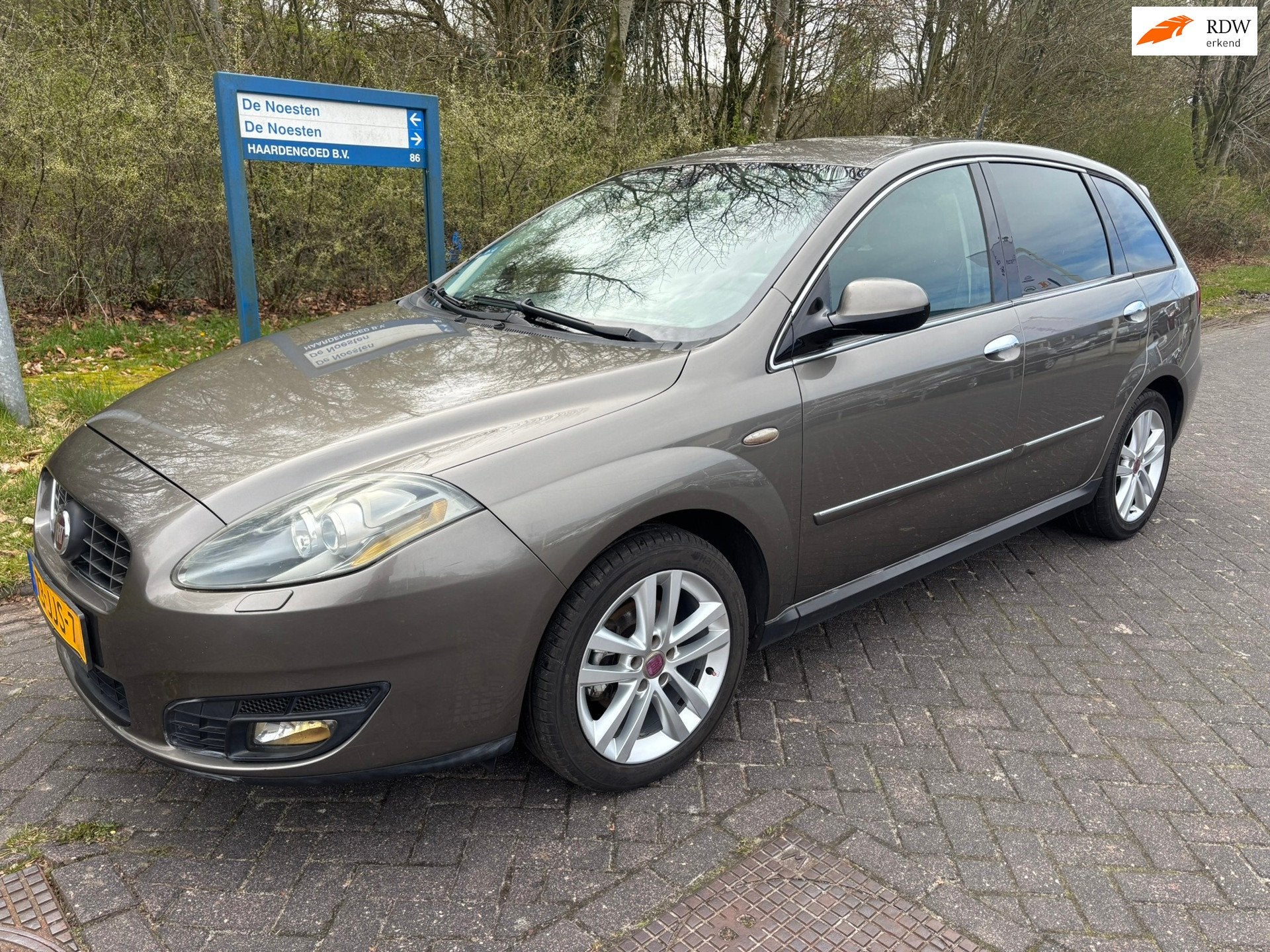Fiat Croma 1.8 16V Corporate Premium | Airco | Navi, Auto's, Fiat, Voorwielaandrijving, Gebruikt, 4 cilinders, 1796 cc