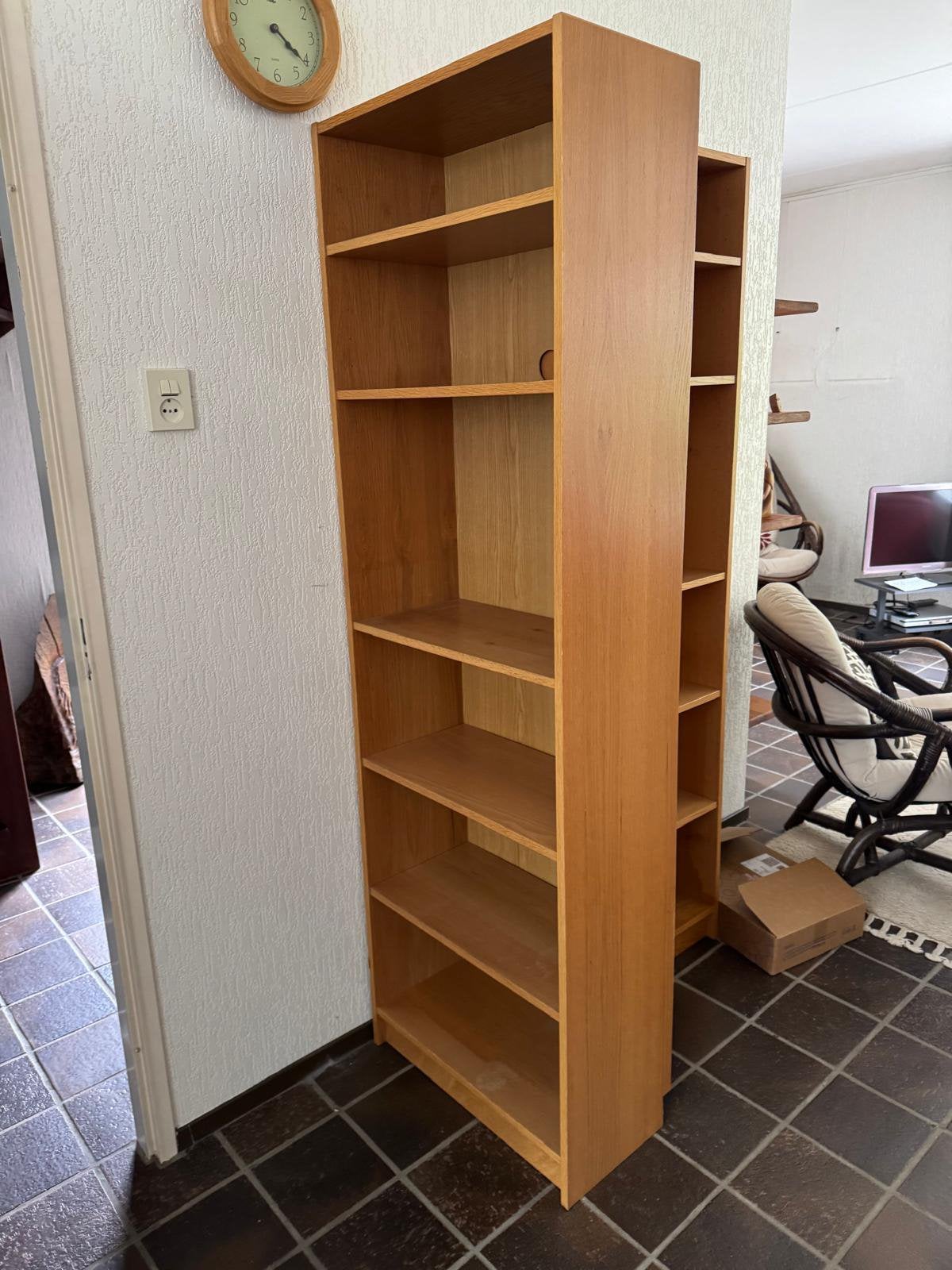 2 houten boekenkasten, Gebruikt, 150 tot 200 cm, 25 tot 50 cm, 50 tot 100 cm