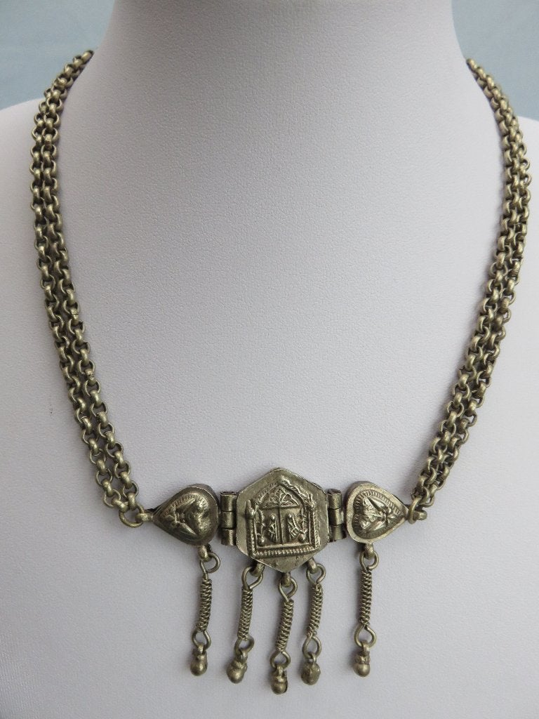 Oude ketting met versierde hangers Himalaya gebied 20e eeuw, Ophalen of Verzenden, Gebruikt, Zilver, Overige materialen