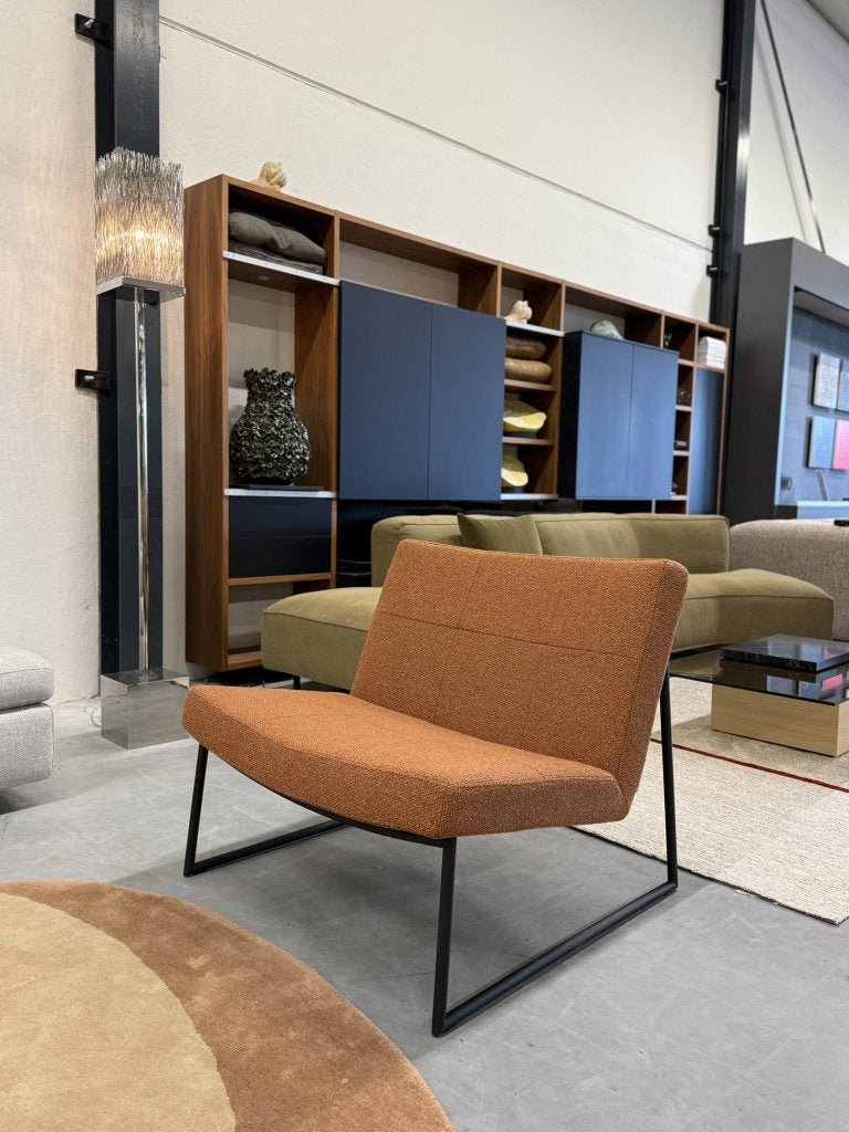 Nieuw Harvink Hebbes Fauteuil Oranje stof Design stoel, Huis en Inrichting, Harvink, Info@harvink.nl, Nieuw, 75 tot 100 cm