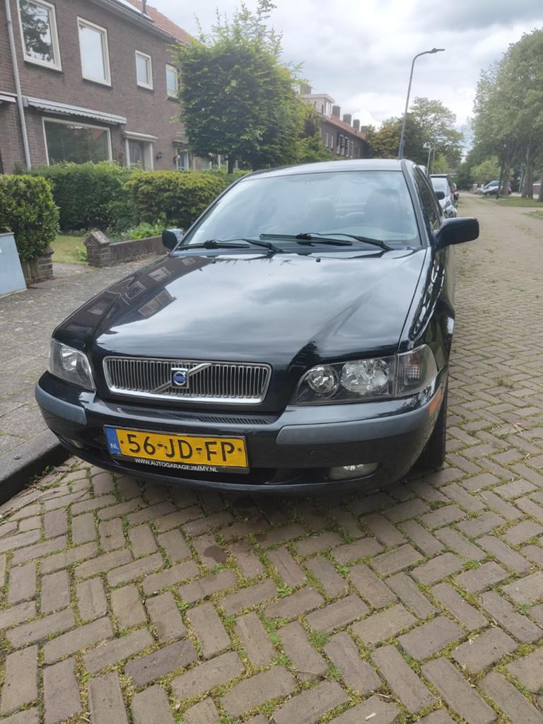 Volvo S40 1.8 2002 Zwart, Voorwielaandrijving, Beige, 4 cilinders, Handgeschakeld