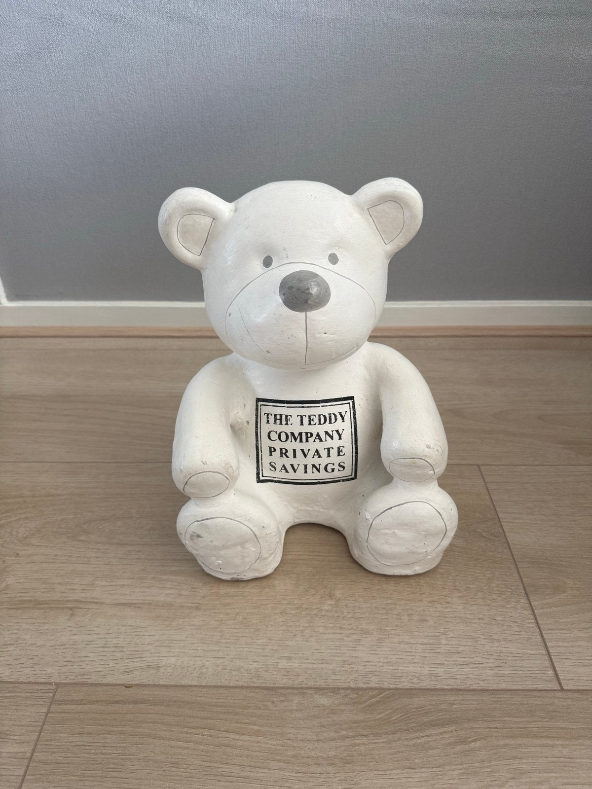 Rivièra Maison spaarpot beer - Teddy Company, Verzamelen, Ophalen of Verzenden, Gebruikt, Steen, Aardewerk of Keramiek, Dier