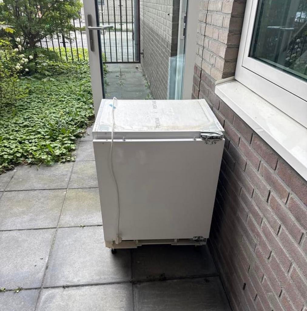 Oud ijzer koelkast, Doe-het-zelf en Verbouw, Metalen, Ophalen, Gebruikt