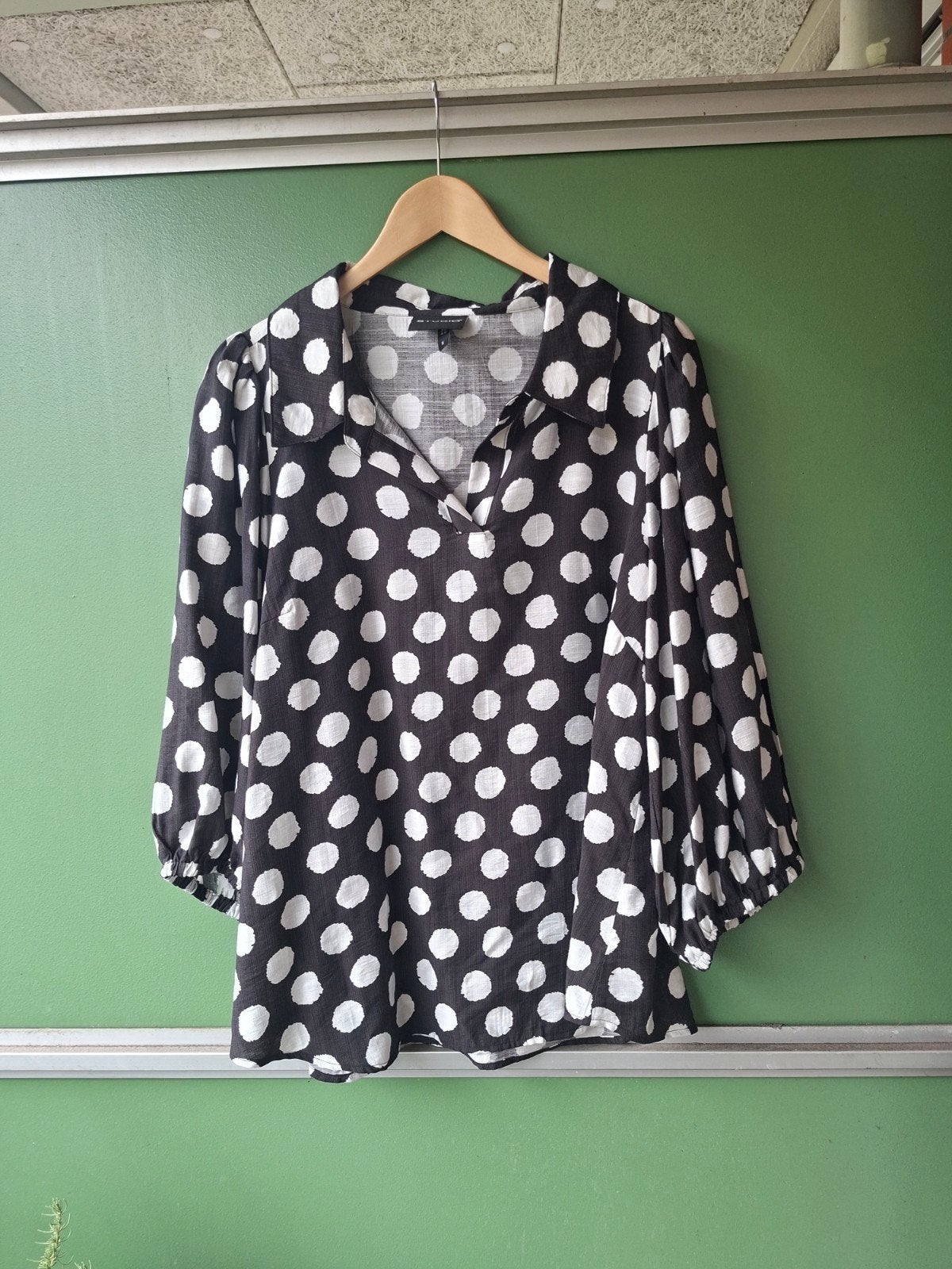 Zwarte blouse met witte stippen van Studio, Studio, Ophalen of Verzenden