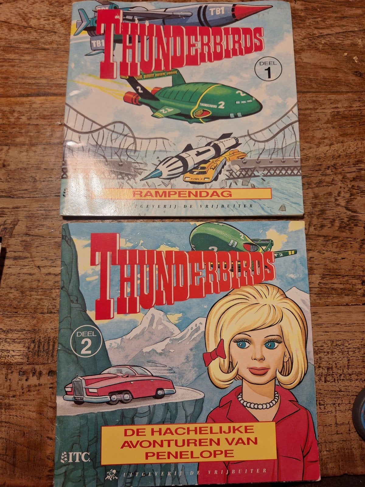 Vintage Thunderbirds stripboeken deel 1 & 2 (1992), Ophalen