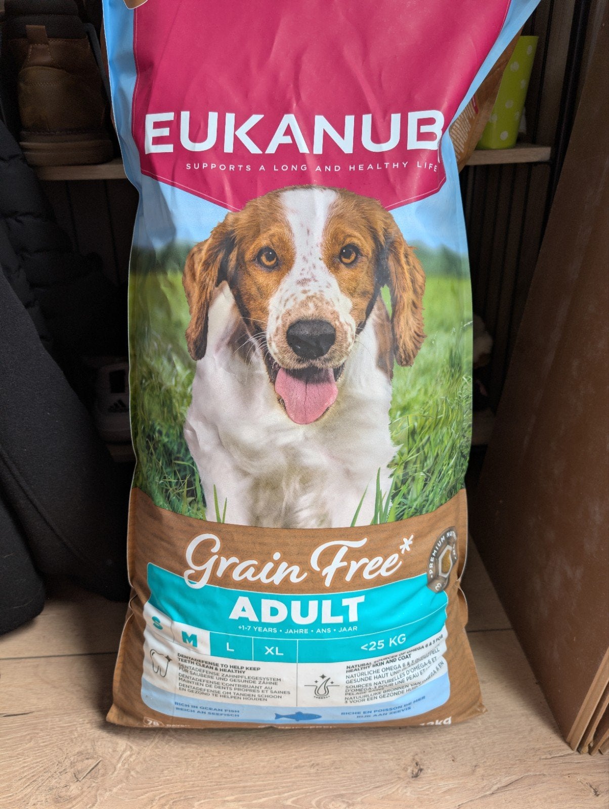 Eukanuba hondenbrokken gratis entree vis, Dieren en Toebehoren, Ophalen, Hond