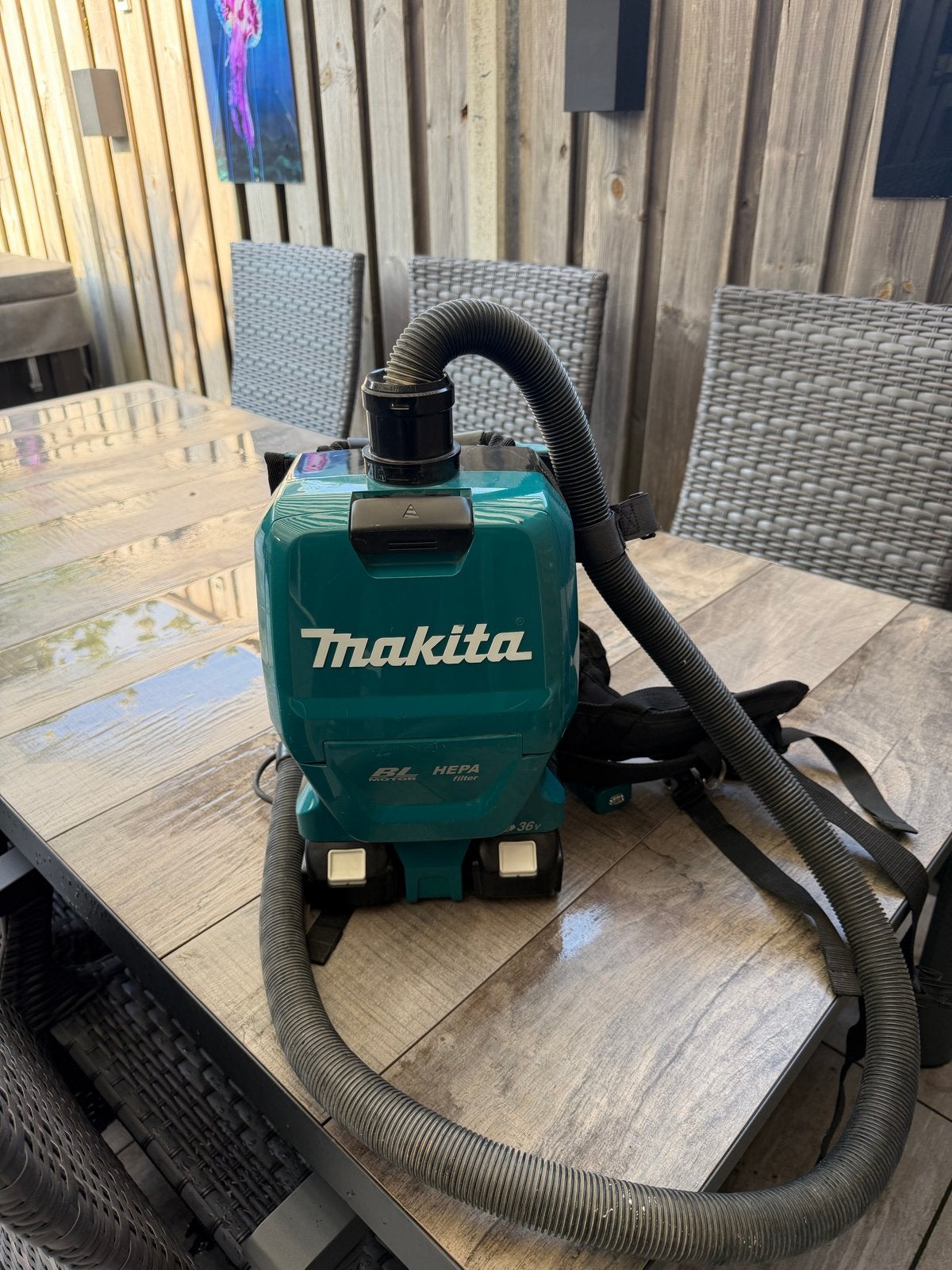 Makita Accu Rugstofzuiger DVC261Z met 2x 18V 5Ah accu's, Stofzak, Overige typen, Draadloos, Ophalen of Verzenden