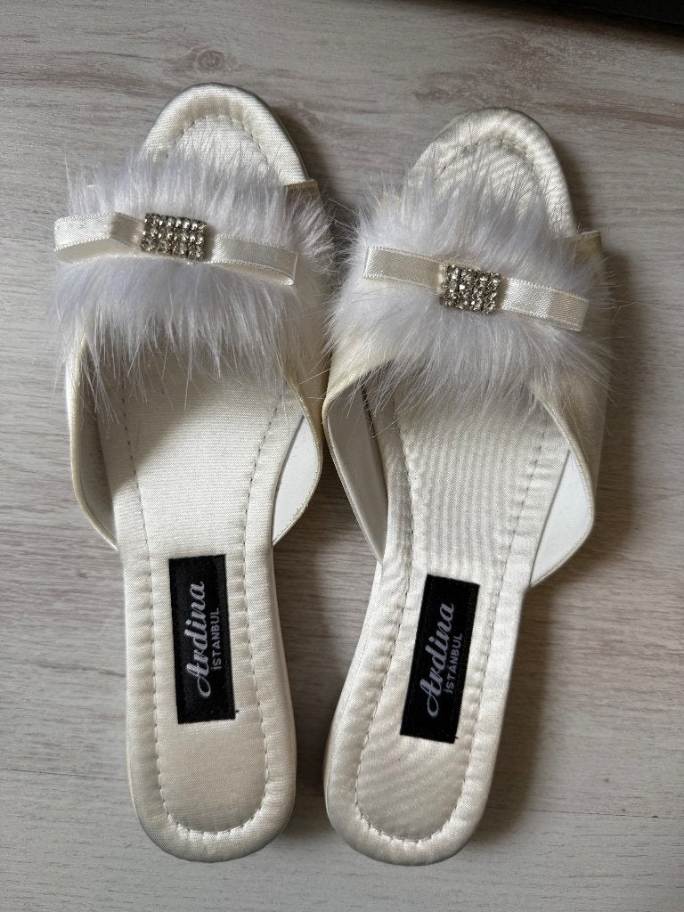 Bruidsslofjes dames binnen sloffen, Wit, Ophalen of Verzenden, Zo goed als nieuw, Pantoffels of Sloffen