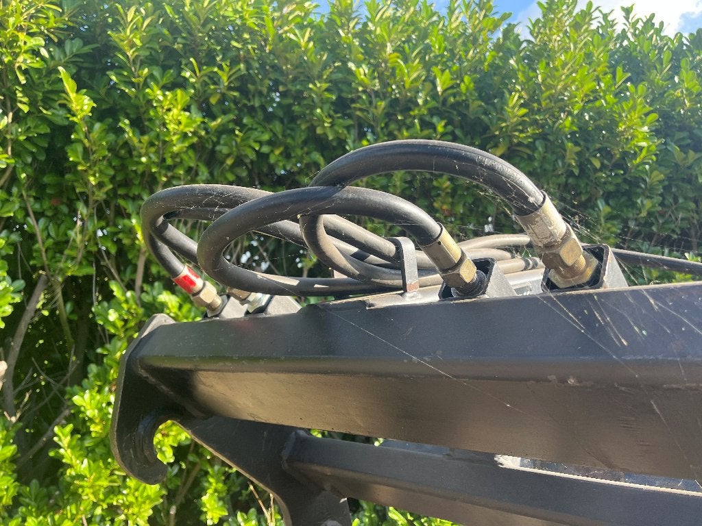 Beco Stenenklem met rotator en jip, Ophalen