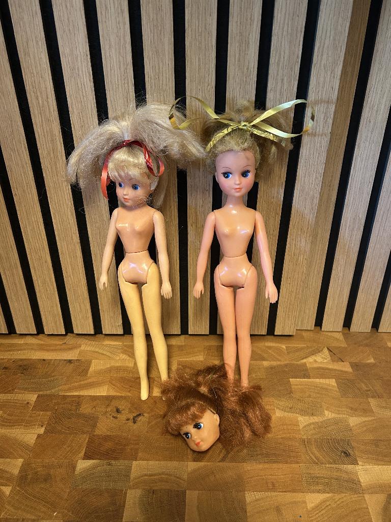 2 fleur barbie's voor de onderdelen, Verzamelen, Poppen, Ophalen of Verzenden, Gebruikt, Pop