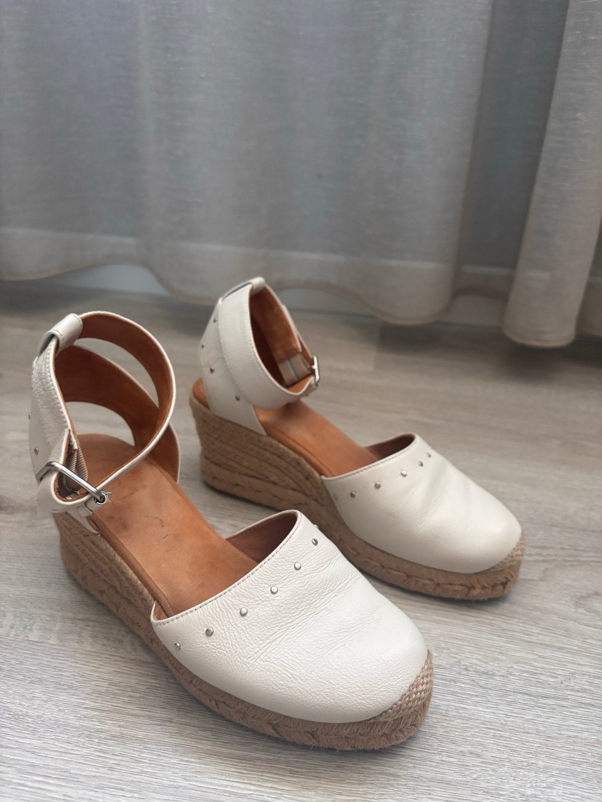 Unisa Espadrilles Maat 38 wit, Kleding | Dames, Schoenen, Wit, Ophalen of Verzenden, Zo goed als nieuw, Espadrilles of Moccasins