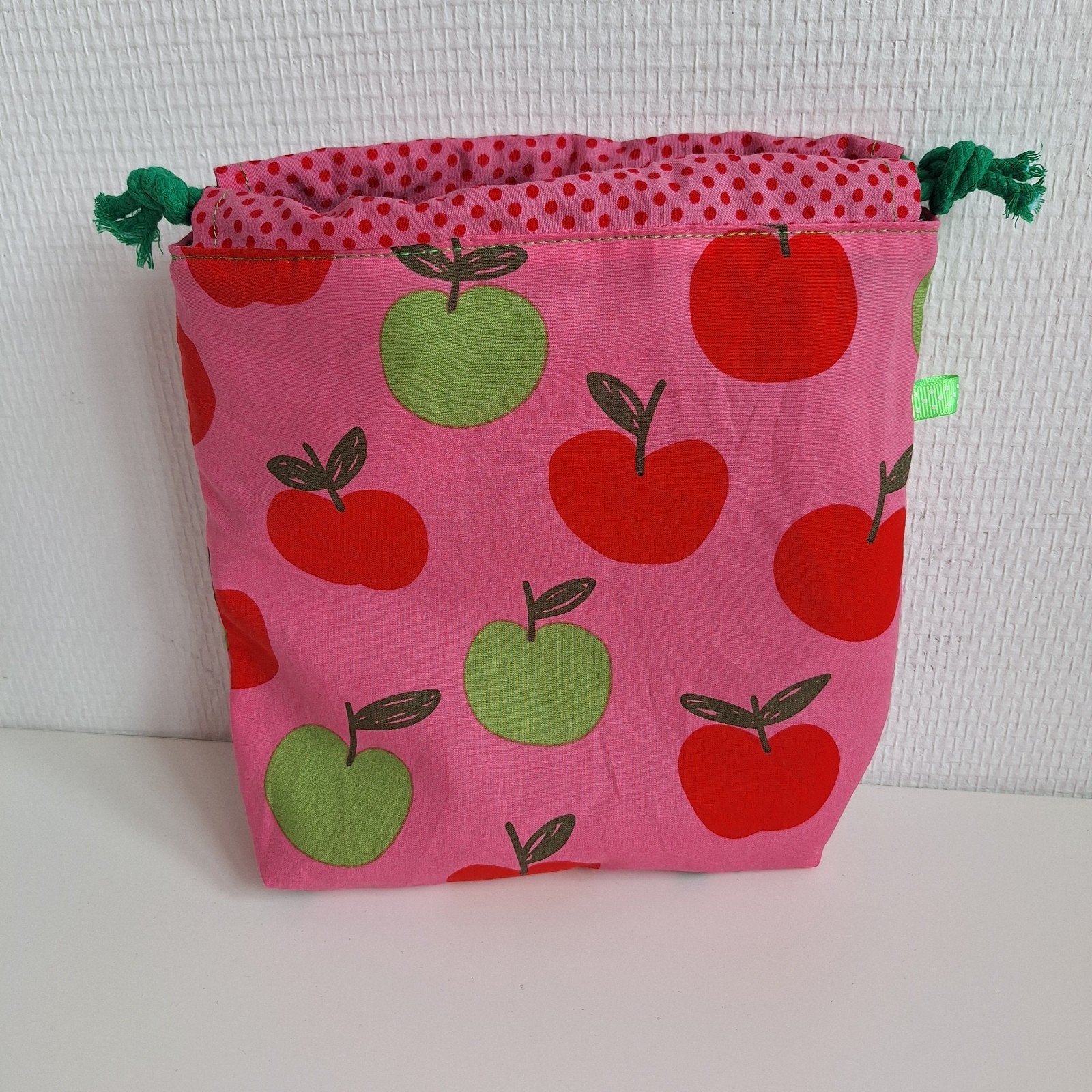 projectbag roze met rode en groene appels 21x22, Sieraden, Tassen en Uiterlijk, Ophalen of Verzenden, Nieuw, Roze, Dame