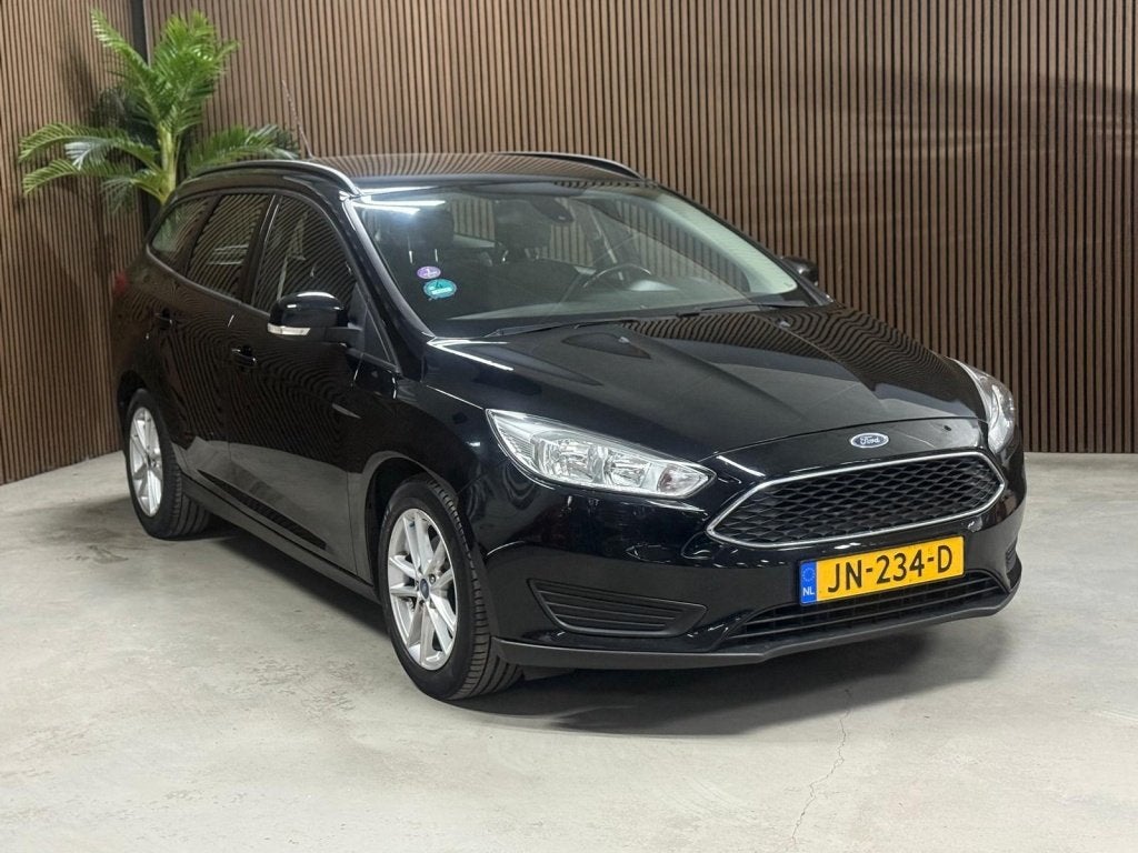 Ford FOCUS Wagon 1.0 Trend Nieuw D.Riem (bj 2016, automaat), Auto's, Gebruikt, Euro 6, Zwart, 3 cilinders