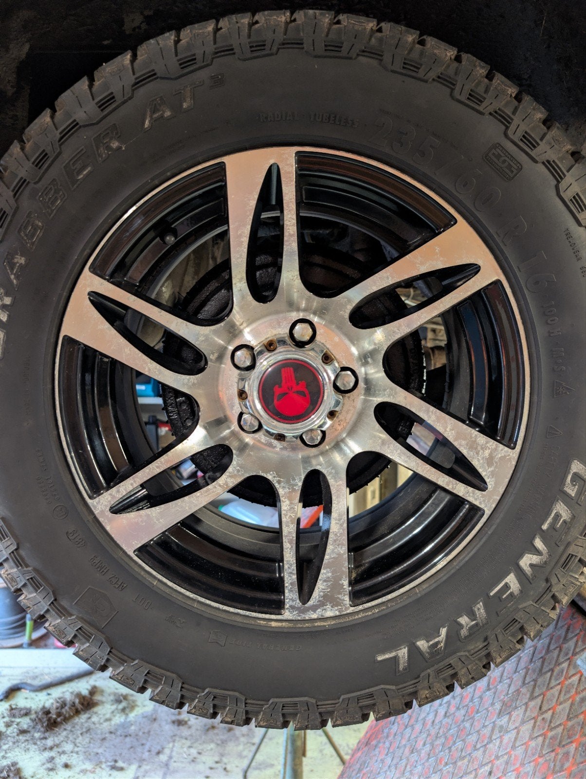 set 5x114,3 aluminium velgen met general grabber banden, Ophalen, Zomerbanden