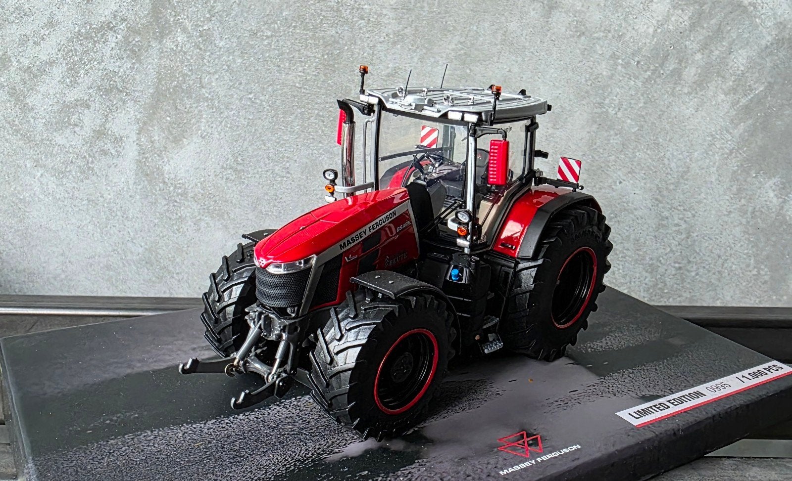 Verbouwde Massey Ferguson 8S.225 Loonbedrijf Beute, Ophalen of Verzenden, Nieuw, Tractor of Landbouw, Universal Hobbies