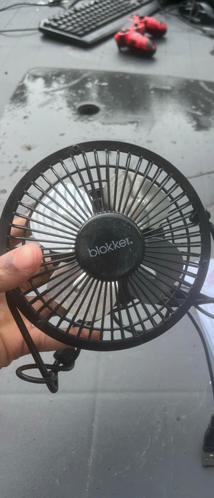Blokker USB Mini Ventilator - Compact en Draagbaar, Ophalen, Gebruikt