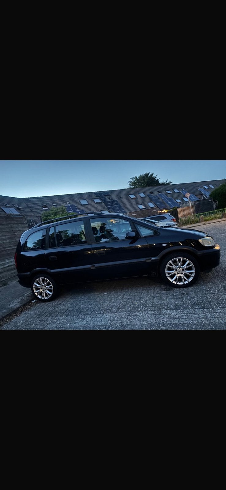 Opel Zafira 1.6 16V 2002 Zwart, Auto's, Stof, 4 cilinders, Zwart, Origineel Nederlands