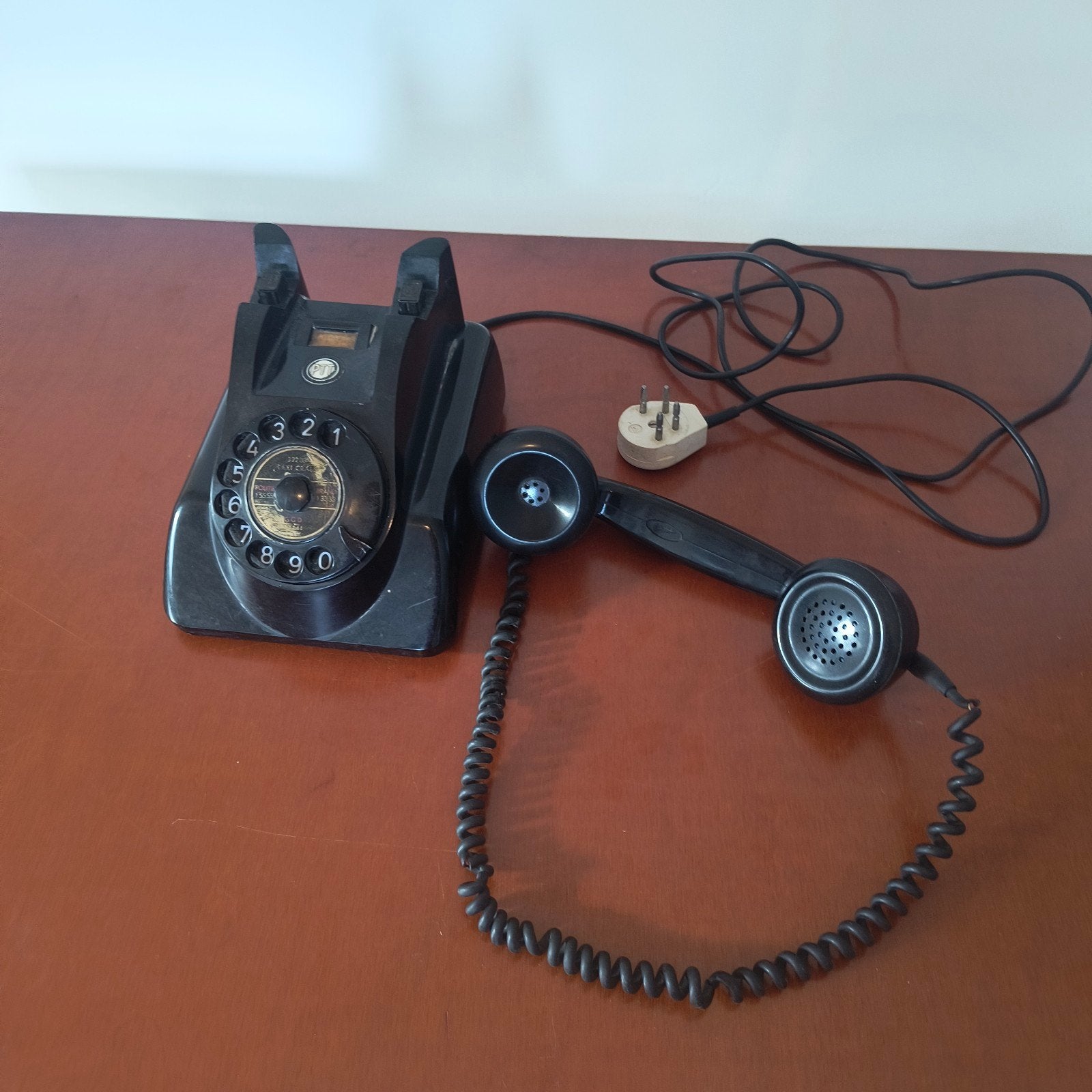 Vintage PTT Bakelieten Telefoon met Draaischijf, Telecommunicatie, Ophalen of Verzenden, Gebruikt, Bakeliet