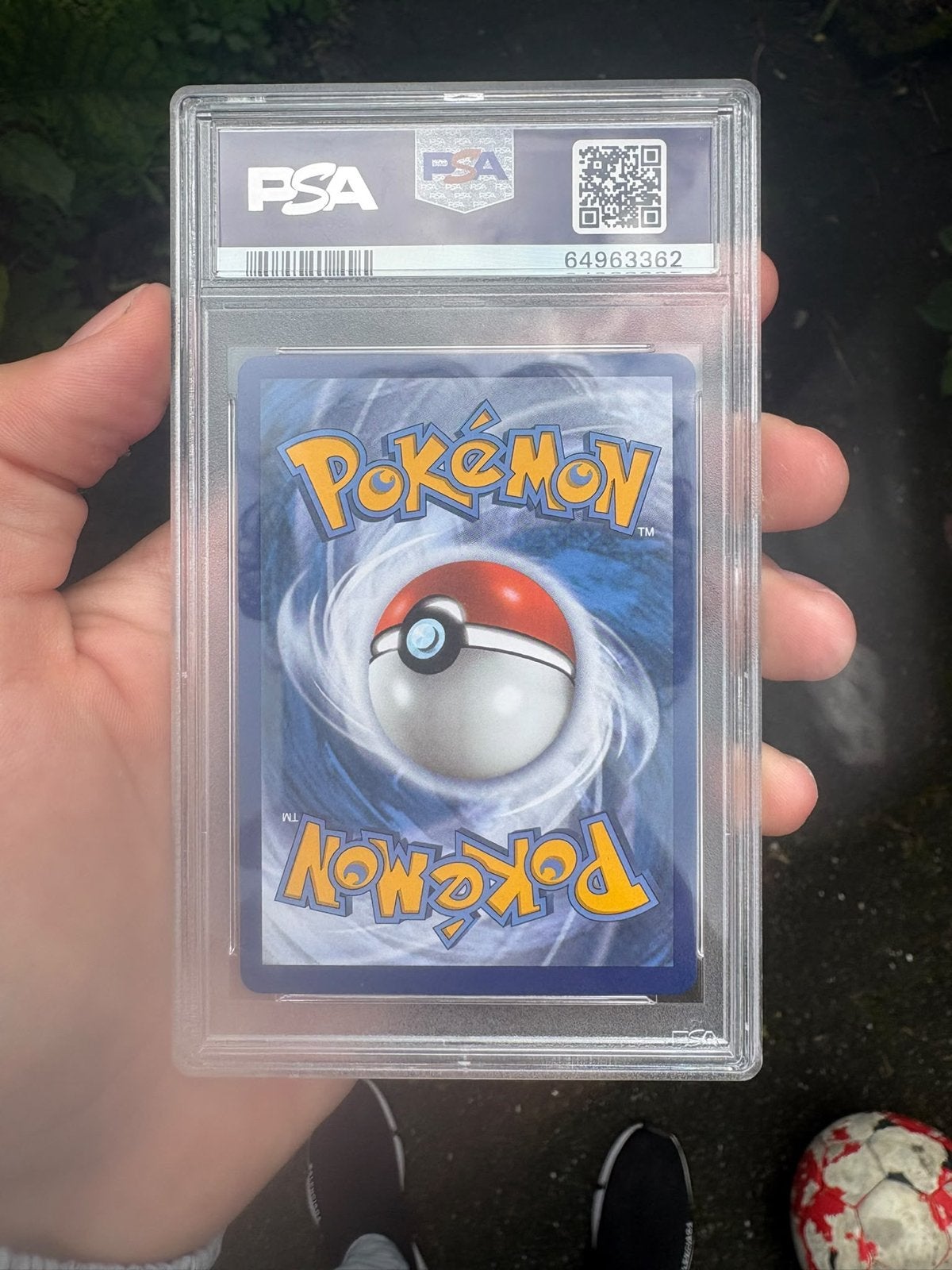 Charizard PSA 9 & Umbreon BGS 9 - Celebrations, Ophalen of Verzenden, Nieuw, Meerdere kaarten