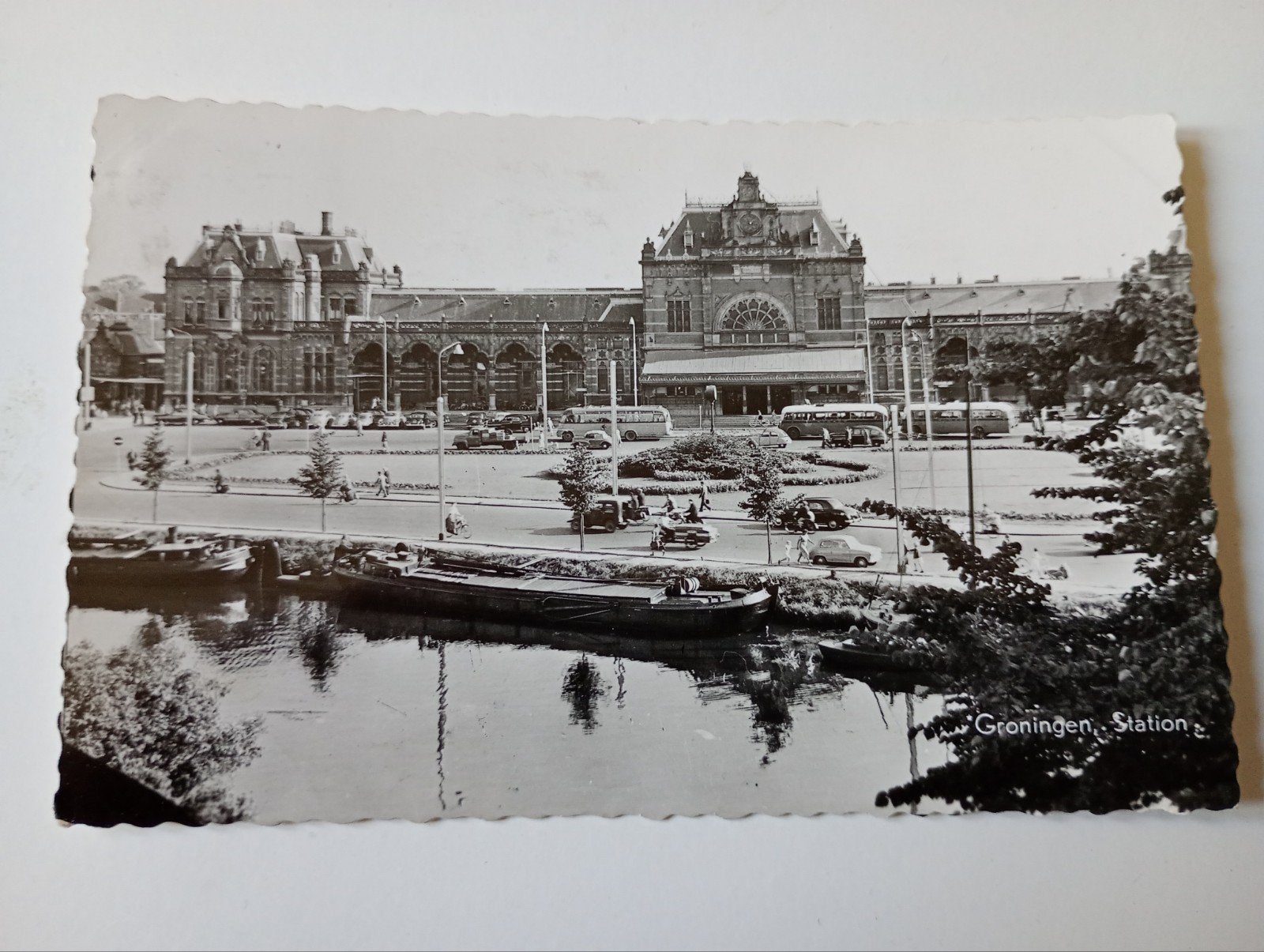 Groningen Station met Autobussen 1964, Verzamelen, Ansichtkaarten | Nederland, Ophalen of Verzenden, 1960 tot 1980, Gelopen, Groningen