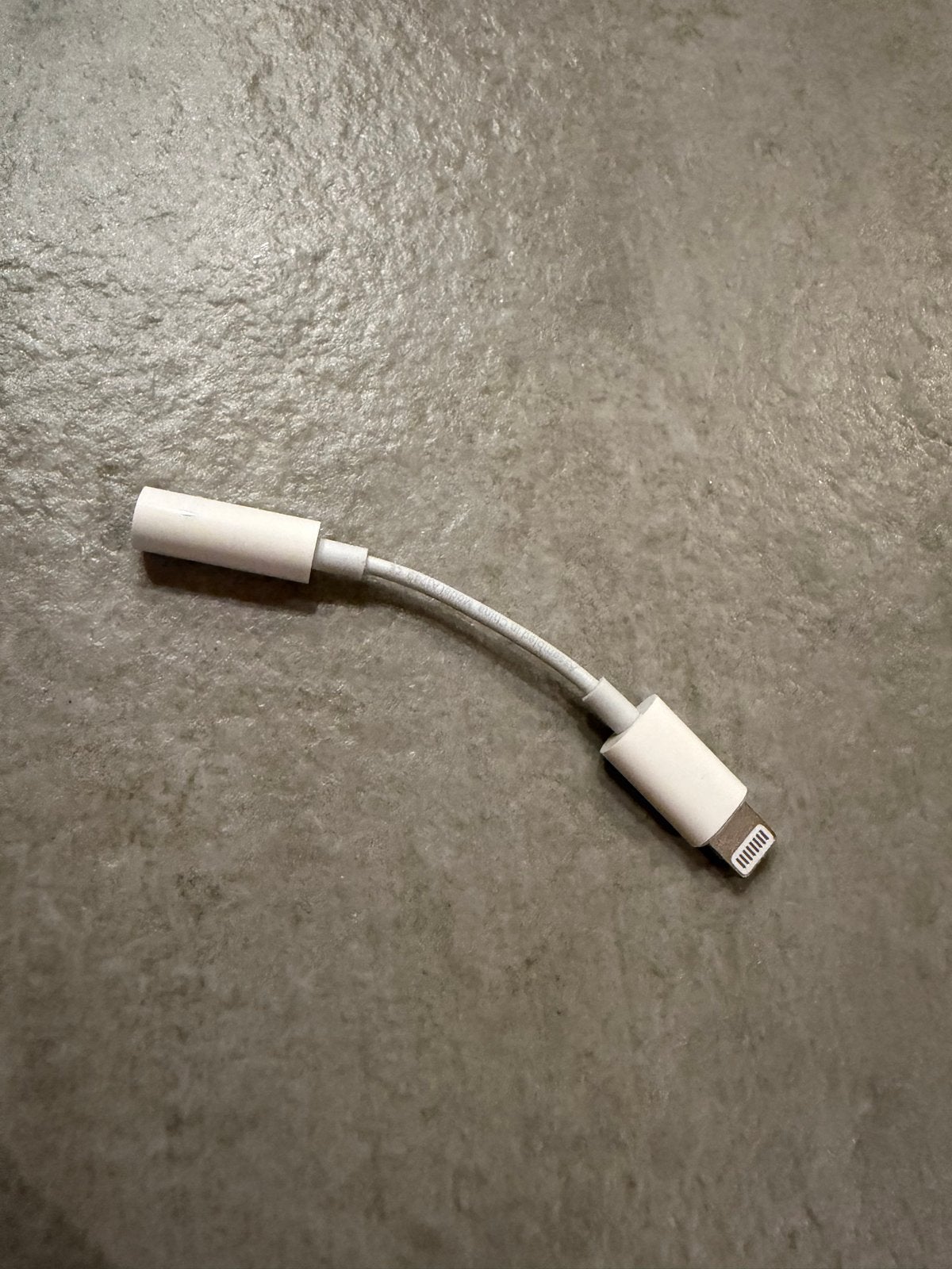 Apple Lightning naar 3,5mm jack koptelefoon Adapter, Ophalen of Verzenden, Gebruikt, Minder dan 2 meter, Overige kabels