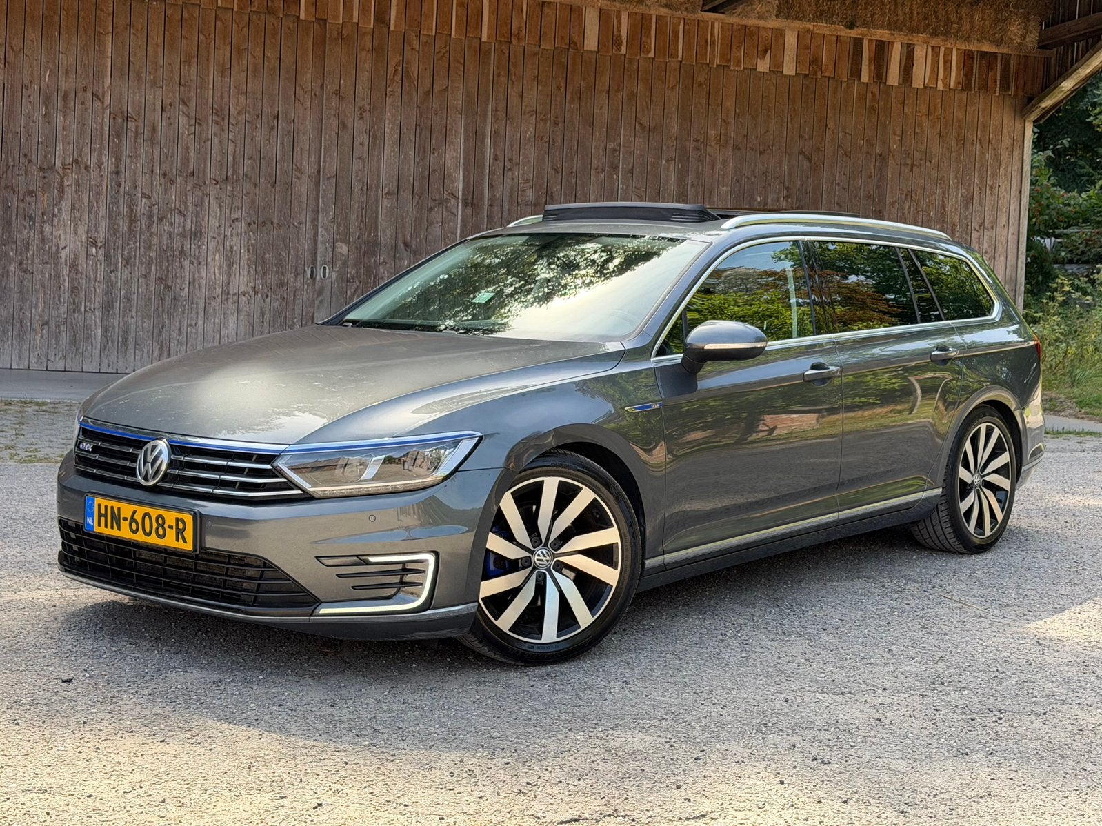 Volkswagen Passat 1.4 TSI GTE Highline Pano Leder ACC Camera, Auto's, 59 km/l, 1600 kg, 93 €/maand, 750 kg