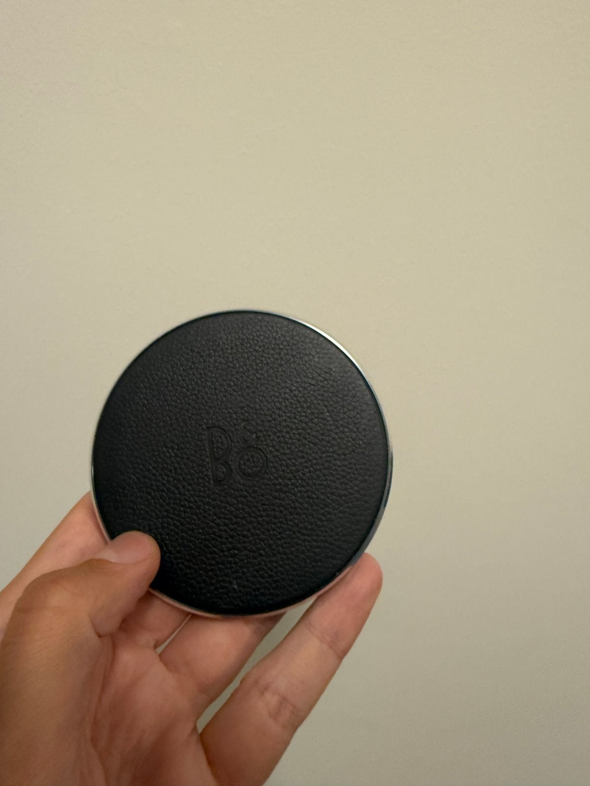 B&O leren draadloze oplader, Universeel, USB-C, Draadloze oplader, Verzenden
