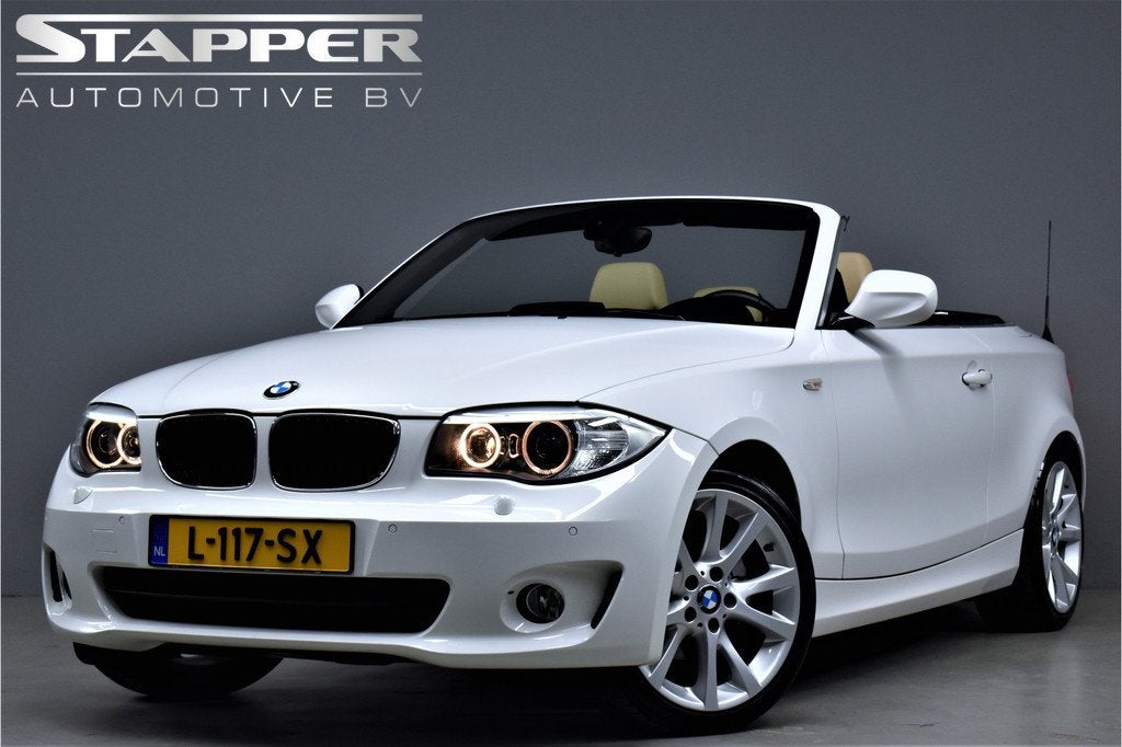 BMW 1 Serie Cabrio 125i 218pk 6-Cil Automaat High Executive, Euro 5, Achterwielaandrijving, Beige, 4 stoelen