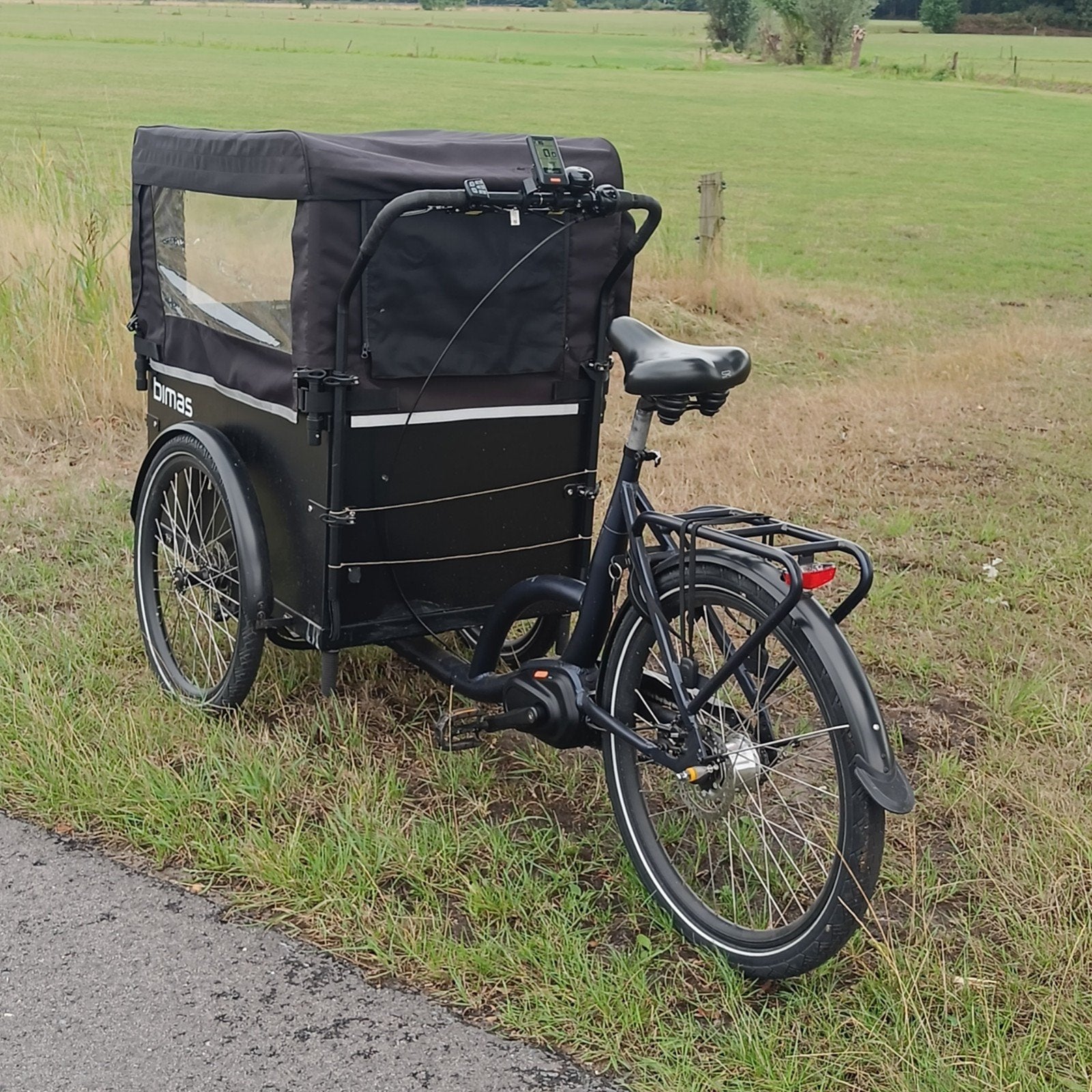 Elektrische bakfiets met huif en 2 zitplaatsen, Overige merken, Huif, Ophalen of Verzenden, Zo goed als nieuw