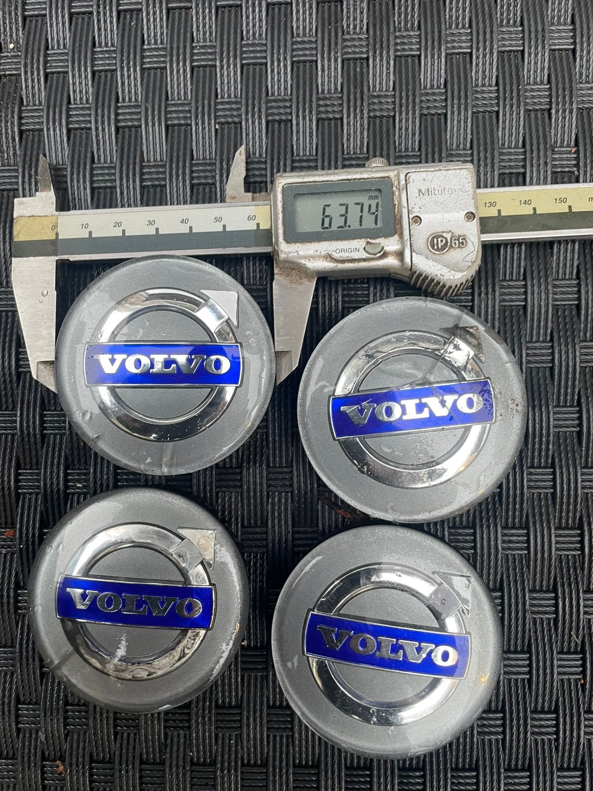 Volvo naafdoppen 64 mm - Set van 4, Ophalen of Verzenden, Gebruikt