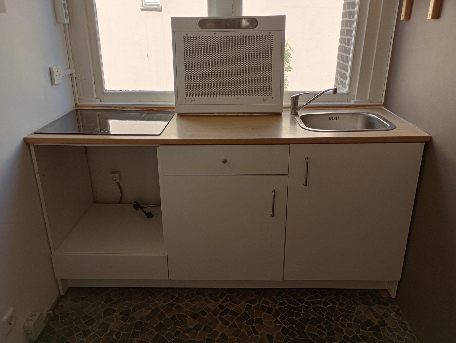 Complete kleine keuken met koelkast en afzuigkap, Huis en Inrichting, Keuken | Complete keukens, Ophalen, Zo goed als nieuw