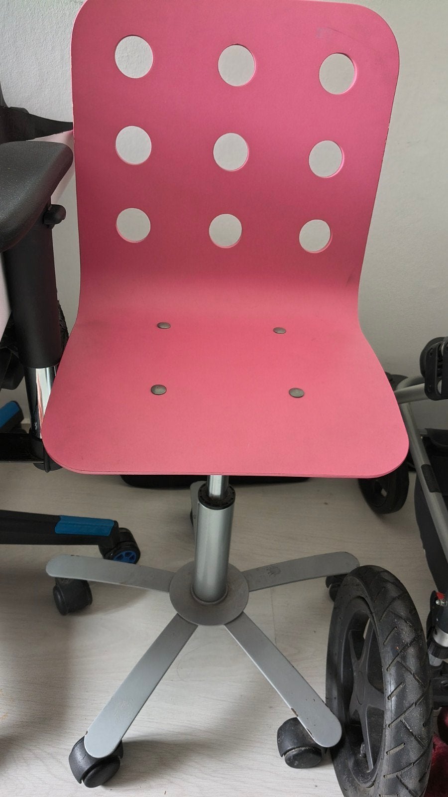 Gratis ophalen roze ikea bureau stoel, Ophalen, Gebruikt, Roze