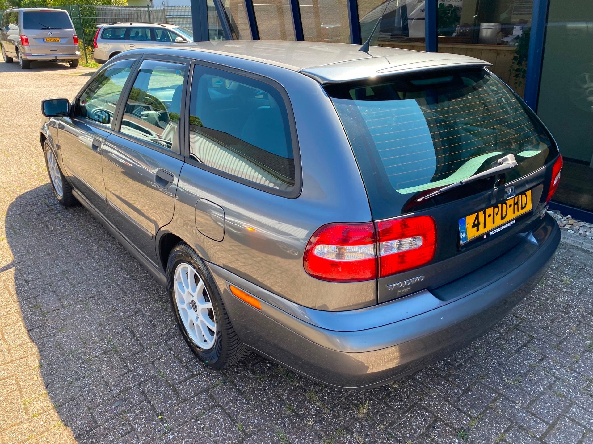 Volvo V40 2.0 Europa Airco APK 10-2027 & DISTRIBUTIERIEM, Auto's, Voorwielaandrijving, 136 pk, Gebruikt, 4 cilinders