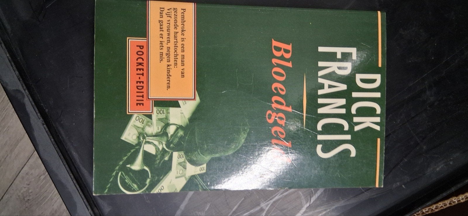 Bloedgeul - Dick Francis (Pocket-editie), Boeken, Ophalen of Verzenden, Gelezen, Dick Francis, Nederland