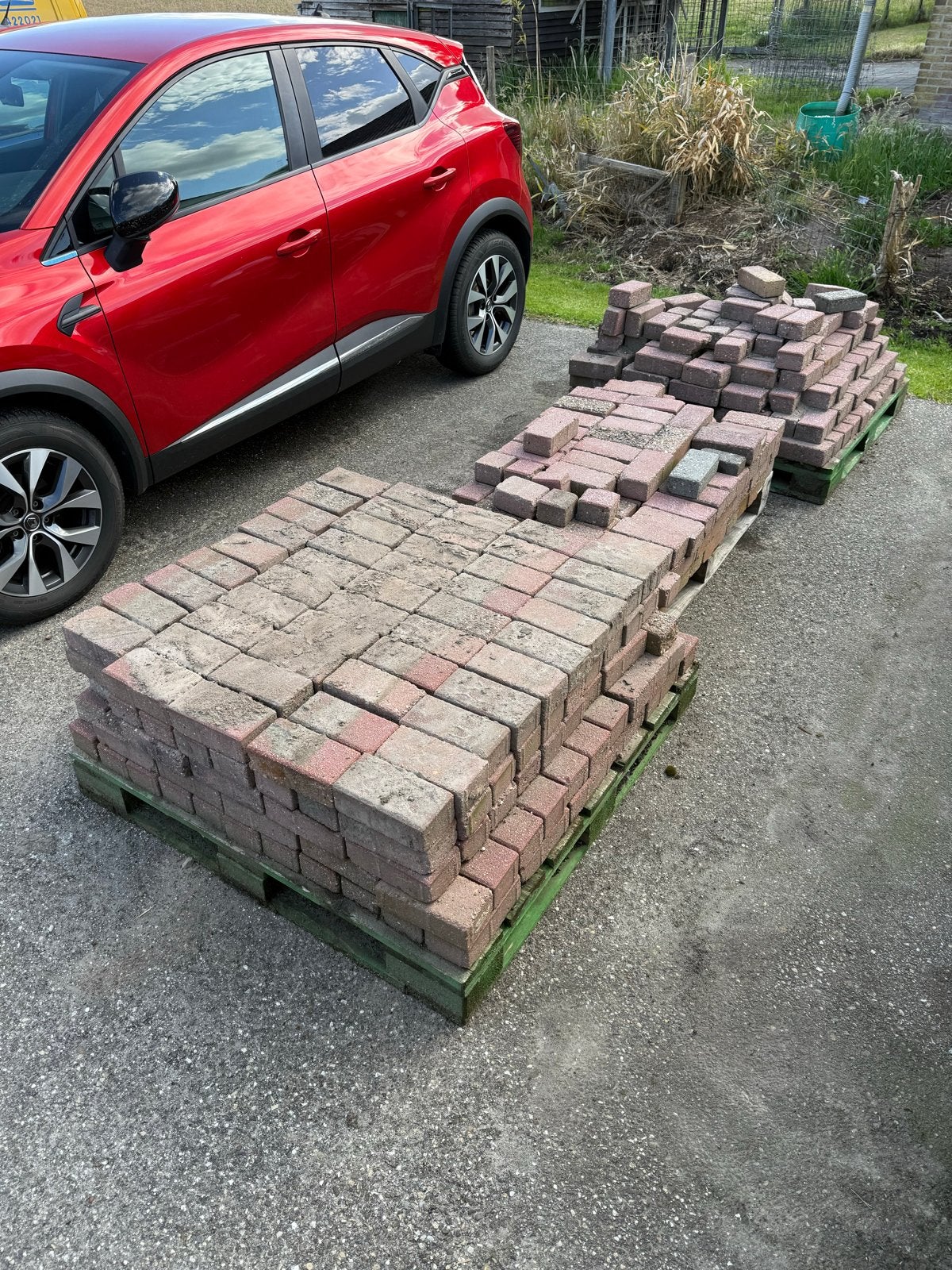 Gratis stenen af te halen! Ongeveer 850 stuks, Doe-het-zelf en Verbouw, Ophalen, Bakstenen