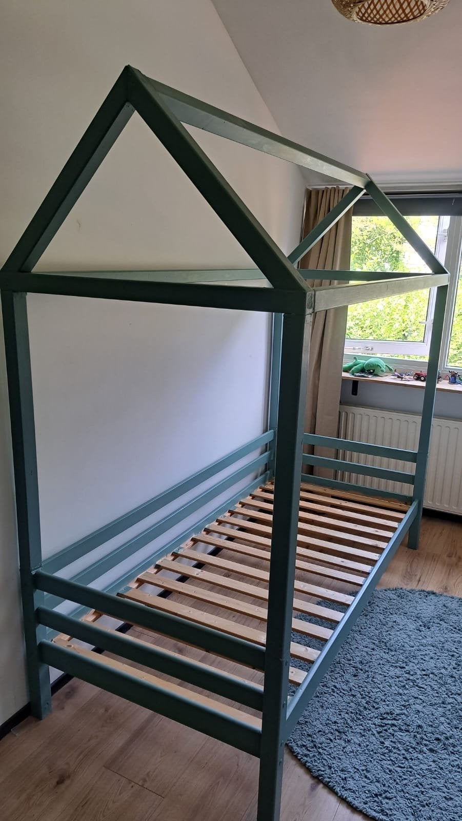 Jungle bed met lattenbodem - Huisbed voor kinderen, Ophalen, Gebruikt, 90 cm, Eenpersoons