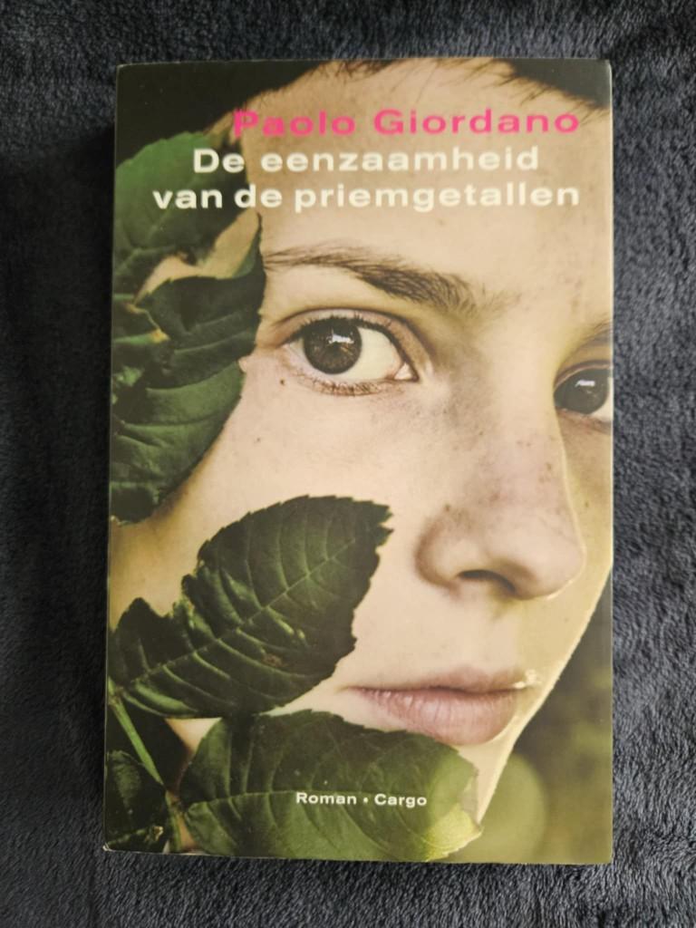Paolo Giordano - De eenzaamheid van de priemgetallen, Boeken, Ophalen of Verzenden, Gelezen, Paolo Giordano