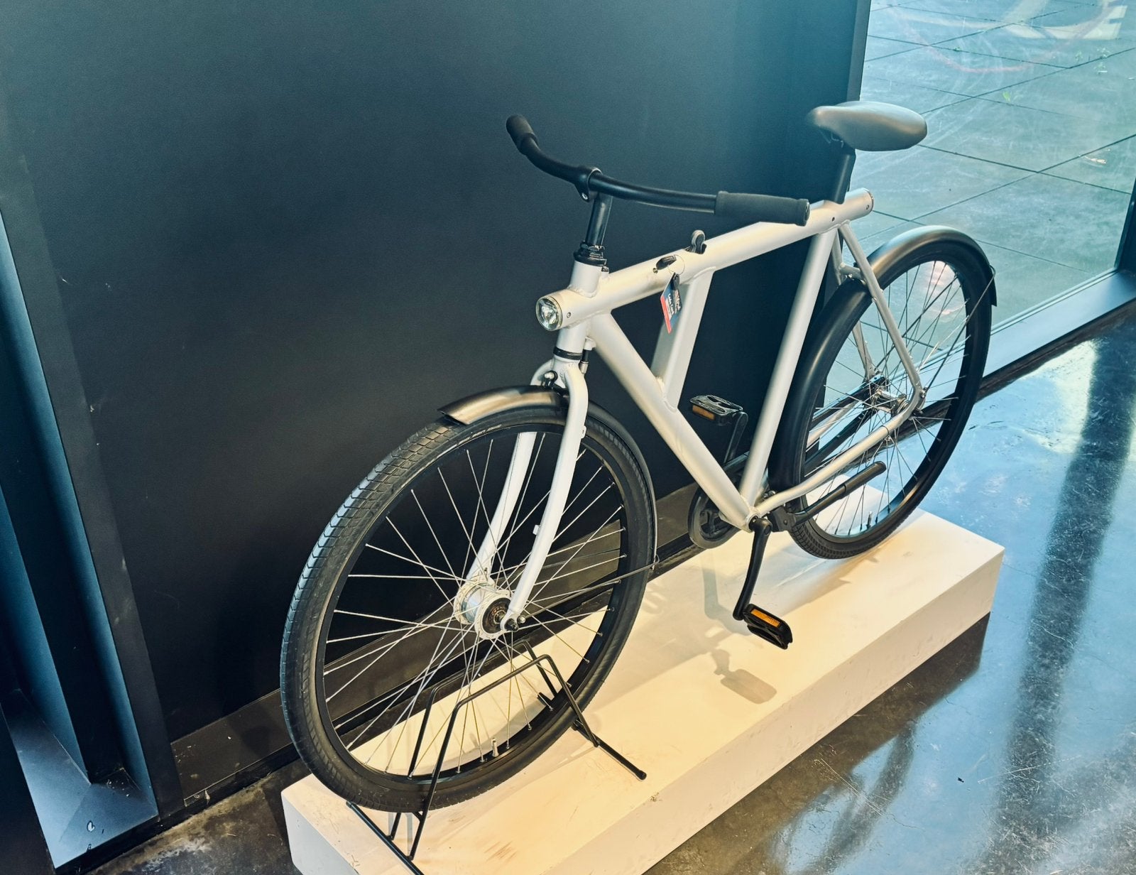 Hele mooie 28” grijze VanMoof B3 Urban Racer