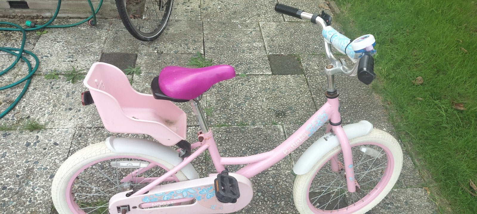 Roze kinderfiets 18 inch, Fietsen en Brommers, Ophalen, Terugtraprem, Zijwieltjes, Onbekend