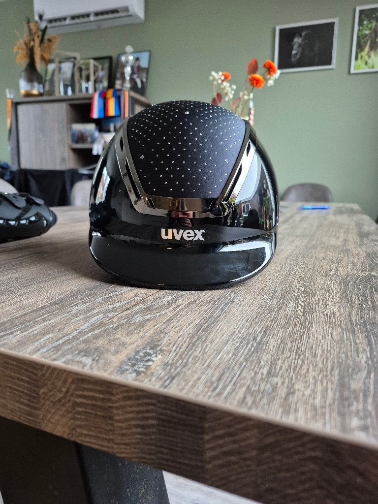Uvex exxeed glow, Dieren en Toebehoren, Dressuur, Overige merken, Ophalen of Verzenden, Zo goed als nieuw
