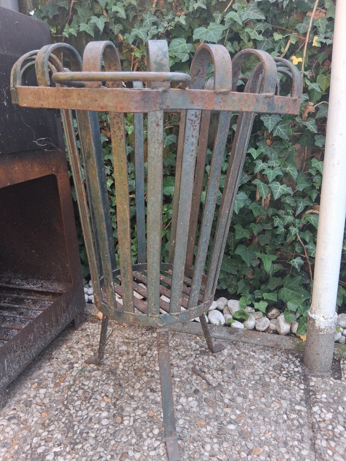 Grote Vuurkorf met B.B.Q,Rek, Ophalen of Verzenden