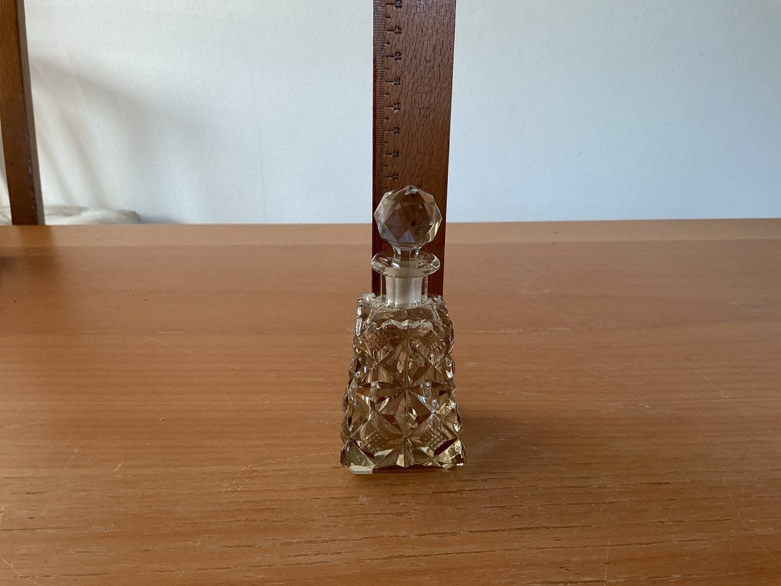 Vintage Kristallen Parfumflesje met Geslepen Stopper, Ophalen of Verzenden