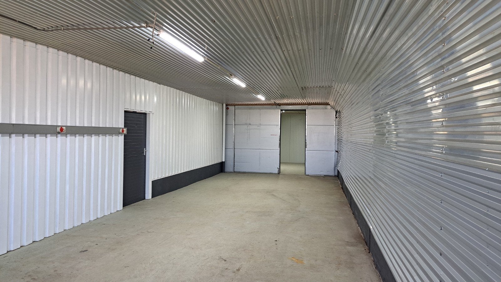 Te Huur Bedrijfsruimte Magazijn/Werkruimte 130m2 Terborg, Zakelijke goederen, 130 m², Huur, Bedrijfsruimte